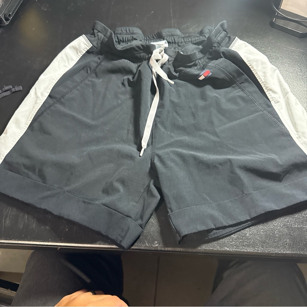 Tommy Hilfiger Sport  Activewear Shorts Medium Black - Picture 2 of 6